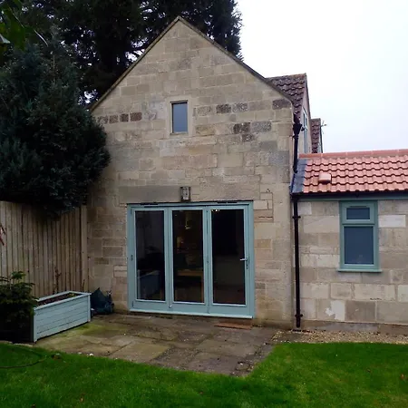 The Laurels Villa Westwood Exterior photo
